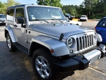 2015 Jeep Wrangler 4WD 2dr Sahara Sport Utility full