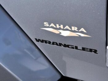 2015 Jeep Wrangler 4WD 2dr Sahara Sport Utility full