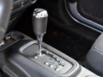 2015 Jeep Wrangler 4WD 2dr Sahara Sport Utility full