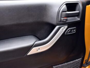 2014 Jeep Wrangler Unlimited 4WD 4dr Sahara Sport Utility full