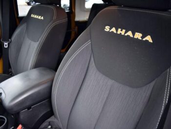 2014 Jeep Wrangler Unlimited 4WD 4dr Sahara Sport Utility full