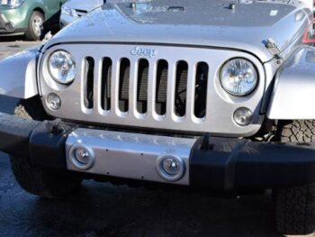 2014 Jeep Wrangler Unlimited 4WD 4dr Sahara Sport Utility full