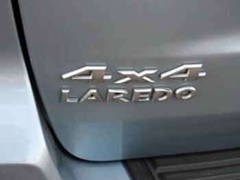 2013 Jeep Grand Cherokee 4WD 4dr Laredo Sport Utility full