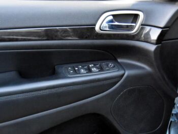 2013 Jeep Grand Cherokee 4WD 4dr Laredo Sport Utility full