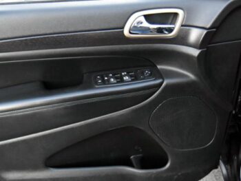 2014 Jeep Grand Cherokee 4WD 4dr Laredo Sport Utility full