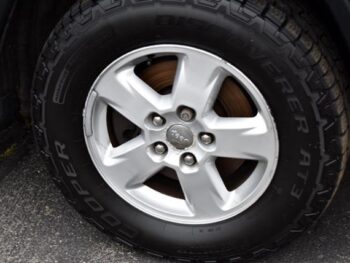 2013 Jeep Grand Cherokee 4WD 4dr Laredo Sport Utility full