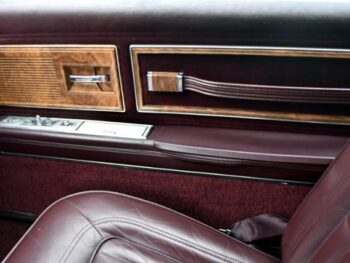 1985 Buick Riviera 2dr Coupe full