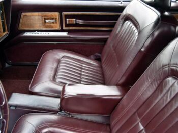 1985 Buick Riviera 2dr Coupe full