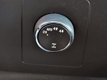 2013 Chevrolet Silverado 1500 4WD Ext Cab 143.5″ LT Extended Cab Pickup – Standard Bed full