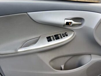 2010 Toyota Corolla 4dr Sdn Auto LE (SE) 4dr Car full