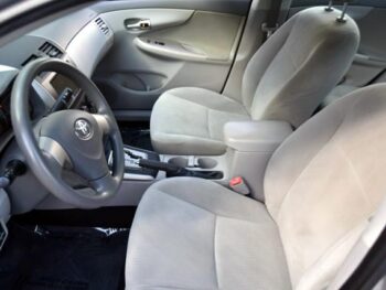 2010 Toyota Corolla 4dr Sdn Auto LE (SE) 4dr Car full