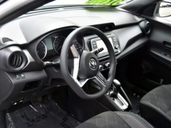 2018 Nissan Kicks S FWD Sport Utility full