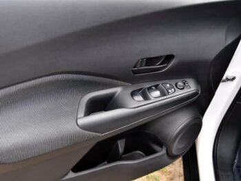 2018 Nissan Kicks S FWD Sport Utility full