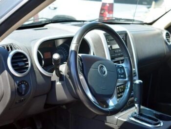 2006 Mercury Mountaineer 4dr Luxury AWD Sport Utility full