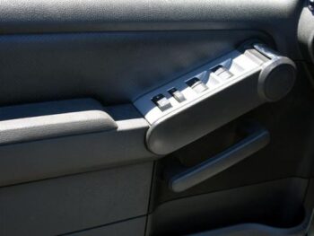 2006 Mercury Mountaineer 4dr Luxury AWD Sport Utility full