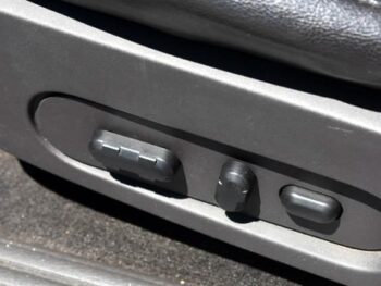 2006 Mercury Mountaineer 4dr Luxury AWD Sport Utility full