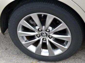 2017 Toyota Camry XLE Automatic (GS) 4dr Car full