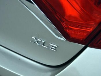 2017 Toyota Camry XLE Automatic (GS) 4dr Car full