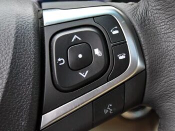 2017 Toyota Camry XLE Automatic (GS) 4dr Car full