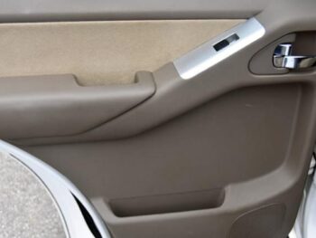 2011 Nissan Pathfinder 4WD 4dr V6 LE Sport Utility full