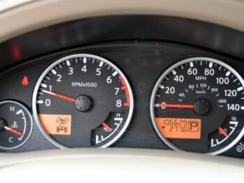 2011 Nissan Pathfinder 4WD 4dr V6 LE Sport Utility full