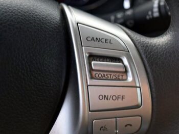 2015 Nissan Rogue AWD 4dr SV Sport Utility full